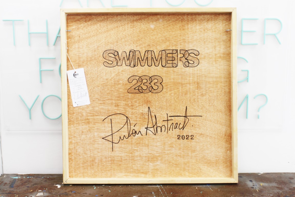 RUBEN ARTIST - Swimmers 233 - Swimmers Coral White Seascape Abstract framed in Contemporary Artistic Swimming Circle Pattern Mediana RUBEN ARTIST - Swimmers 233 - Swimmers Coral White Seascape Abstract framed in Contemporary Artistic Swimming Circle Pattern Mediana